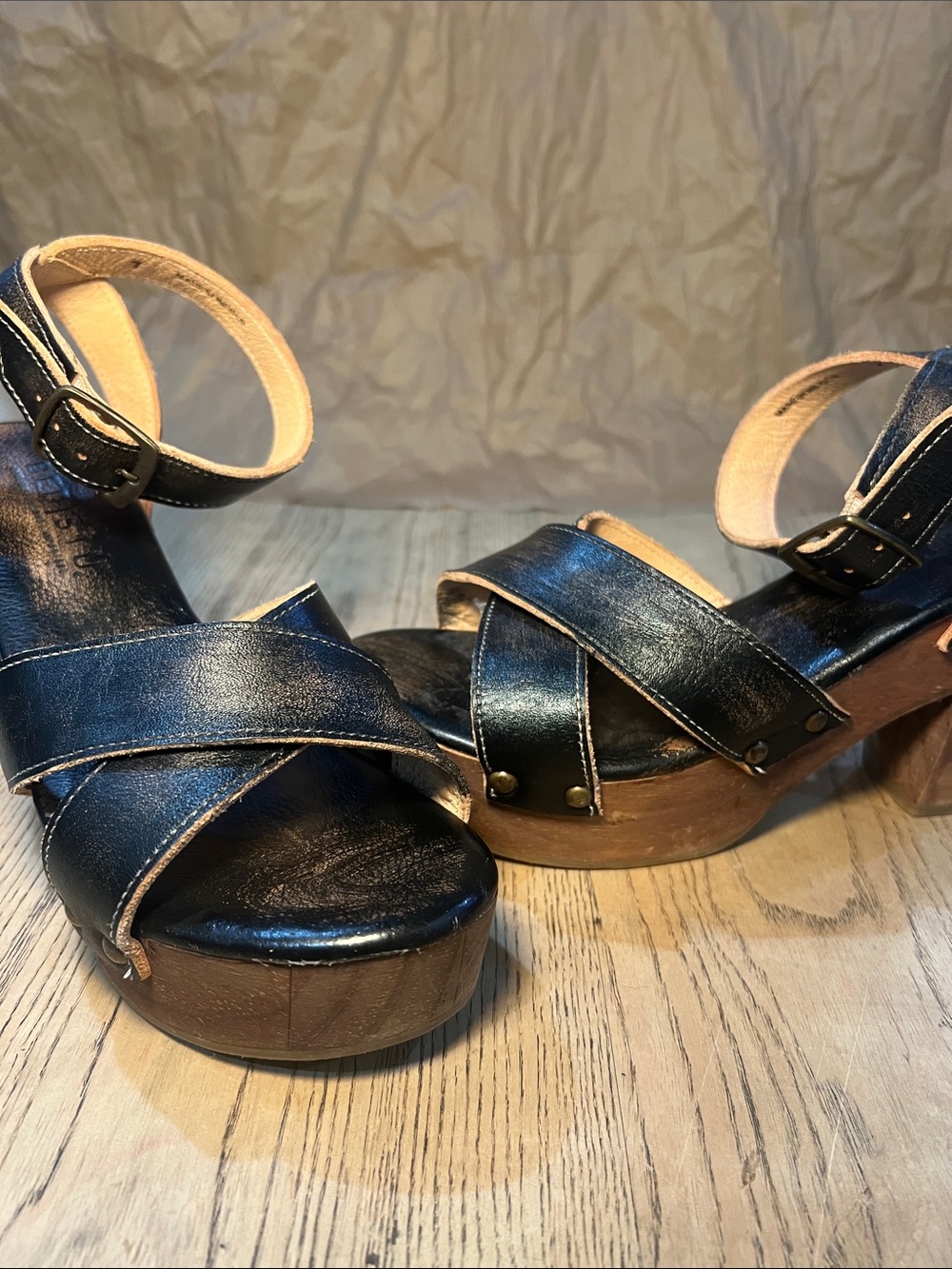 Bed Stu Black Leather Platform Sandals with Wood Block Heel Ankle Strap Size 7 - Picture 5 of 9